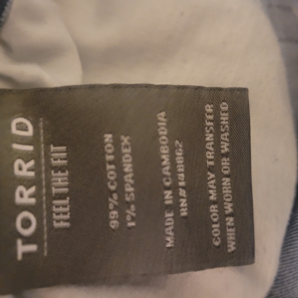 Torrid Feel The Fit Blue Distressed Denim Shorts. Size 10 - Picture 4 of 5